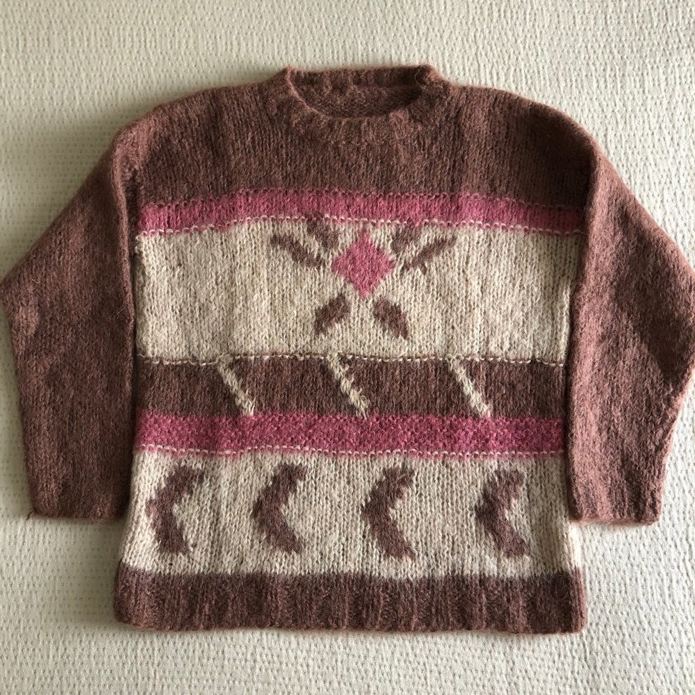 Vintage warm wool sweater handknitted in Greece
